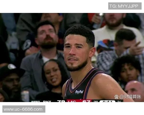 布克呼吁裁判在比赛中保持一致性吹罚标准应对等对待双方动作